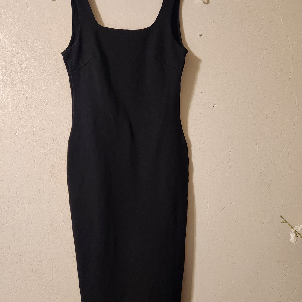 Windsor Classic Black Midi Dress